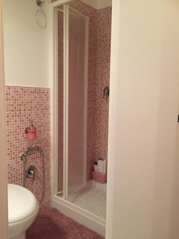 L'Aurora Viola Bed and Breakfast Carbonia Δωμάτιο φωτογραφία