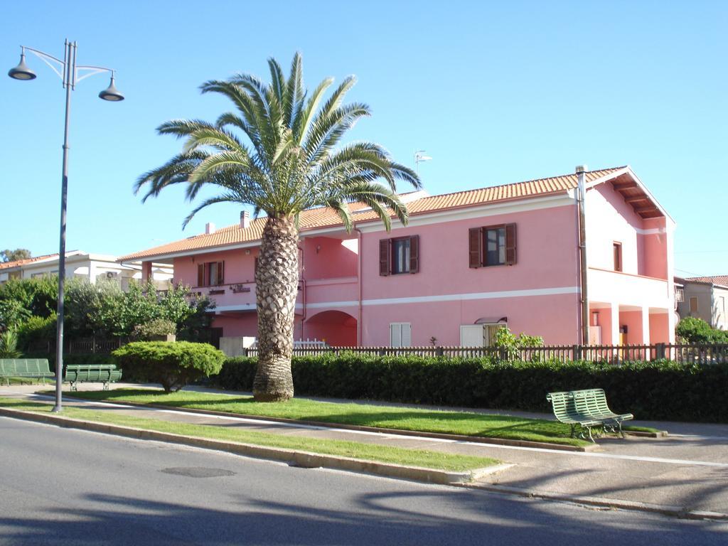 L'Aurora Viola Bed and Breakfast Carbonia Δωμάτιο φωτογραφία