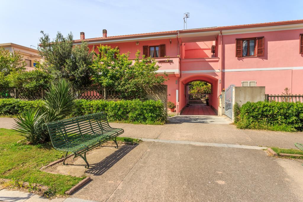 L'Aurora Viola Bed and Breakfast Carbonia Εξωτερικό φωτογραφία