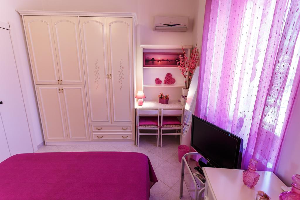 L'Aurora Viola Bed and Breakfast Carbonia Εξωτερικό φωτογραφία