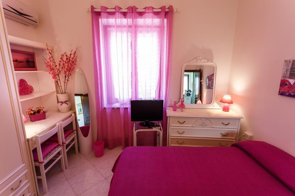 L'Aurora Viola Bed and Breakfast Carbonia Εξωτερικό φωτογραφία