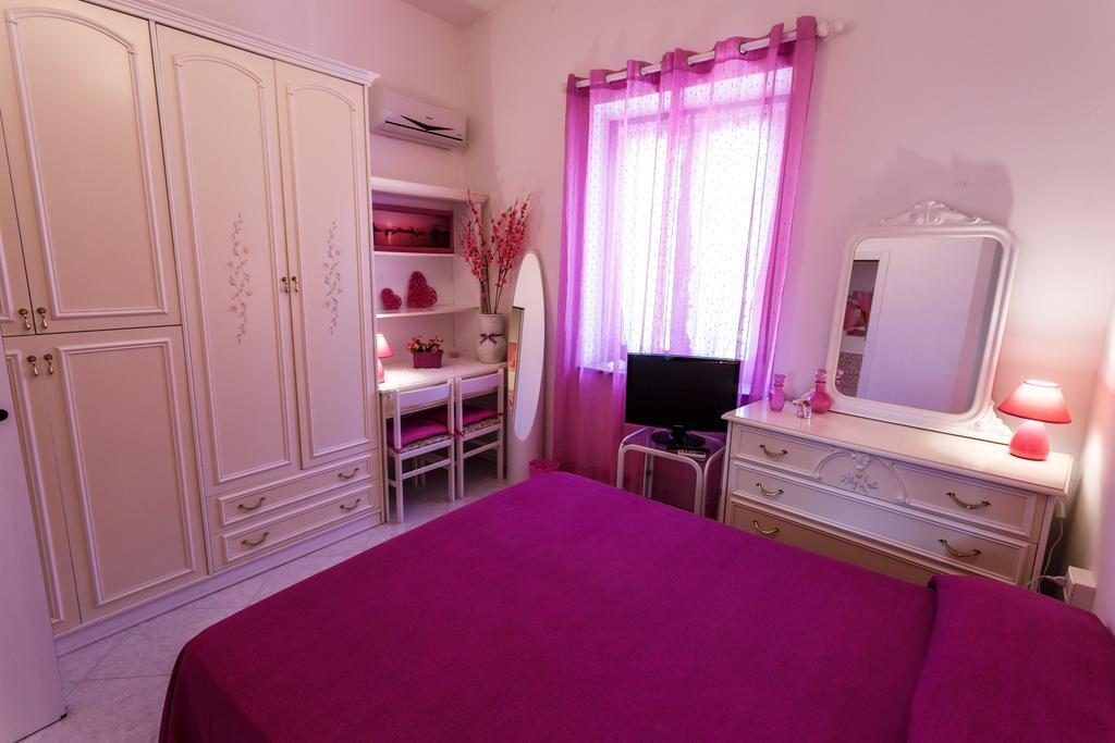 L'Aurora Viola Bed and Breakfast Carbonia Εξωτερικό φωτογραφία