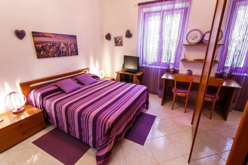 L'Aurora Viola Bed and Breakfast Carbonia Εξωτερικό φωτογραφία