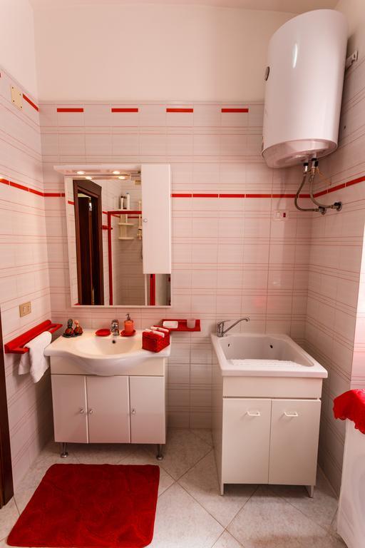L'Aurora Viola Bed and Breakfast Carbonia Εξωτερικό φωτογραφία