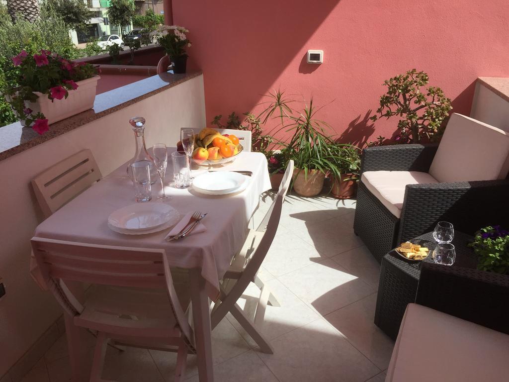 L'Aurora Viola Bed and Breakfast Carbonia Εξωτερικό φωτογραφία