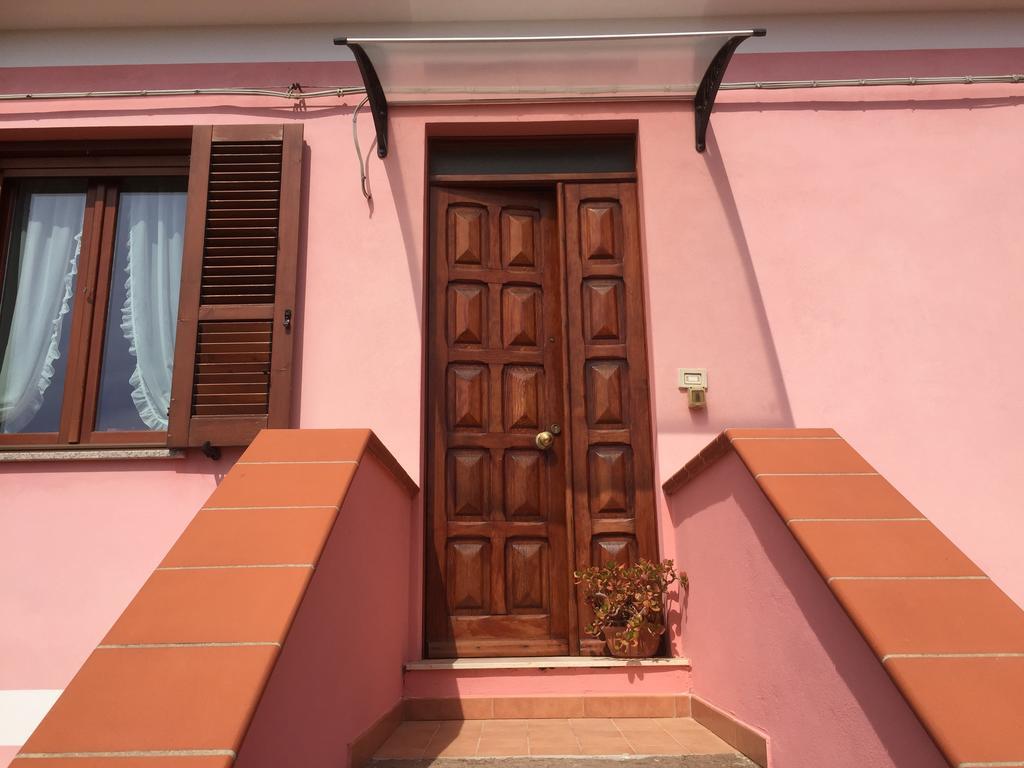 L'Aurora Viola Bed and Breakfast Carbonia Εξωτερικό φωτογραφία