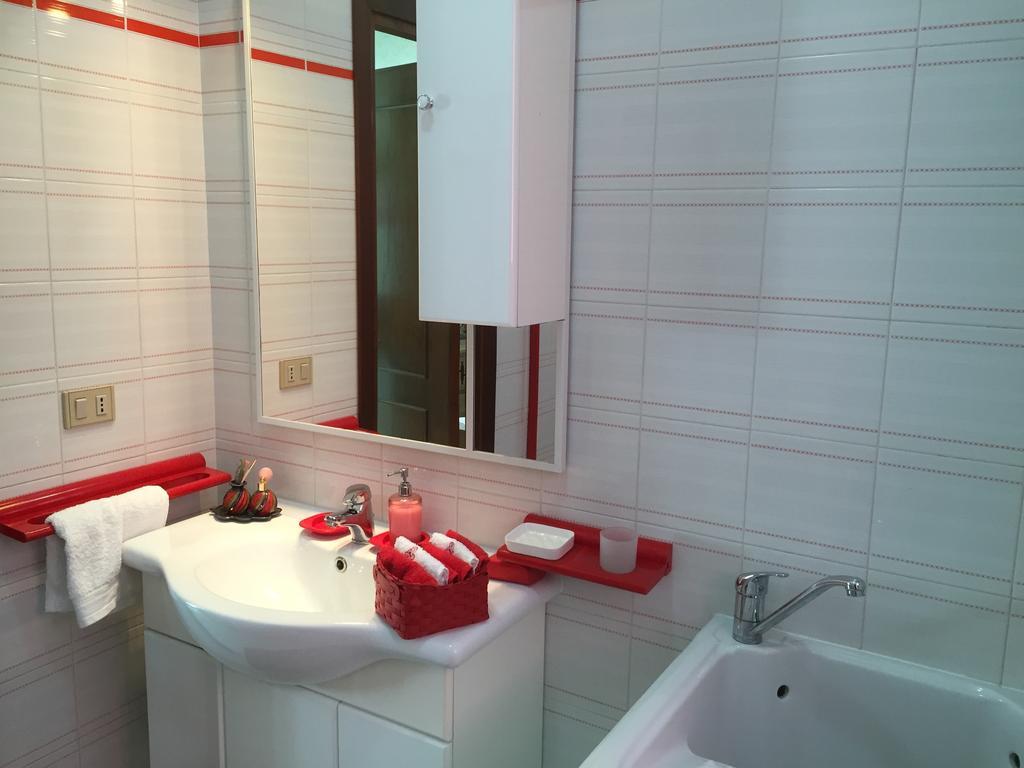 L'Aurora Viola Bed and Breakfast Carbonia Εξωτερικό φωτογραφία